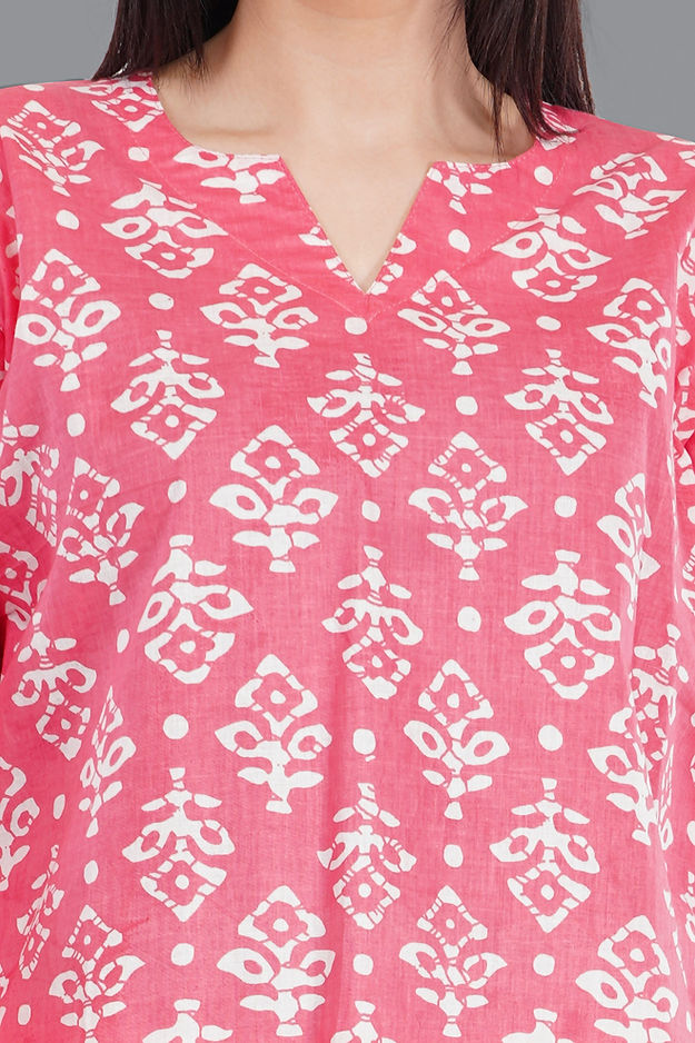Loungeez Pink/White Kurti Set
